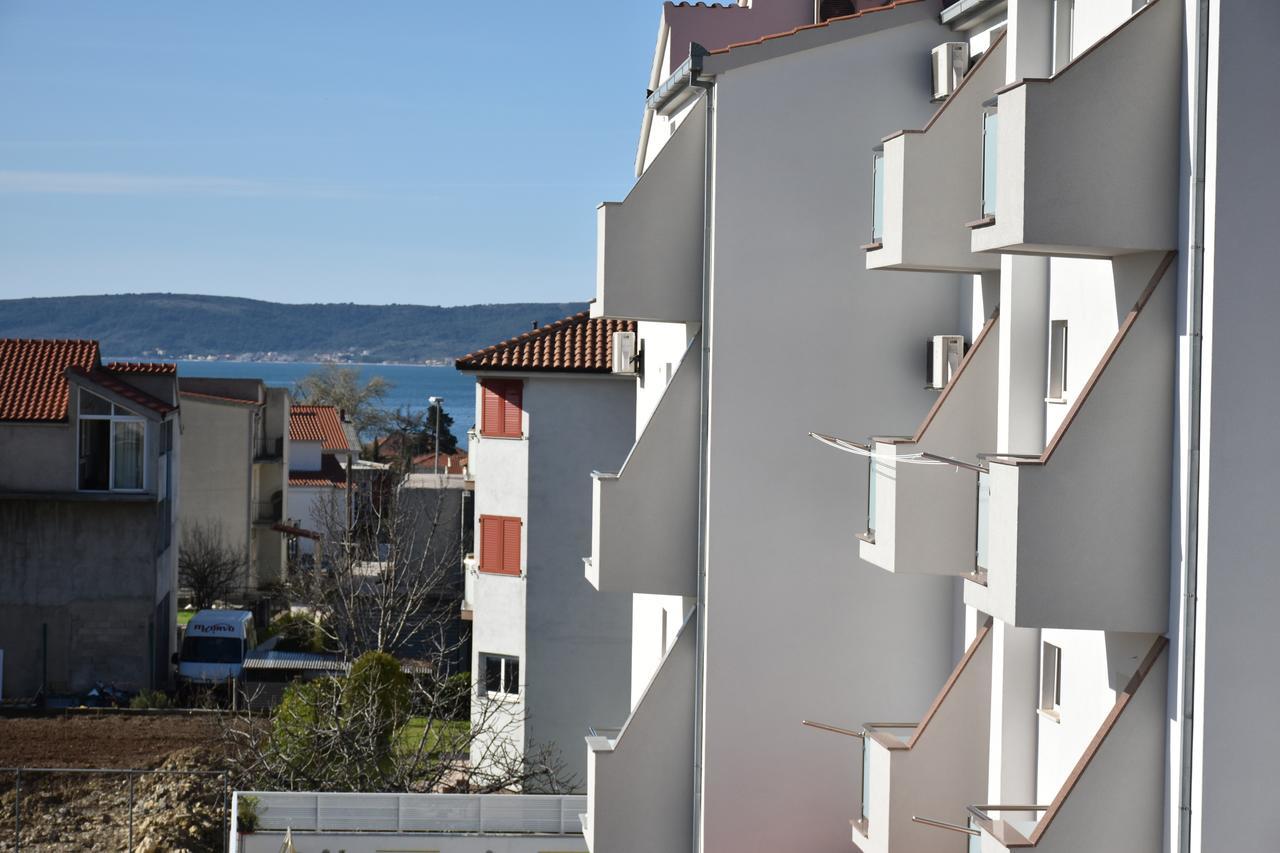 Markom Apartmani Kastela Exterior photo